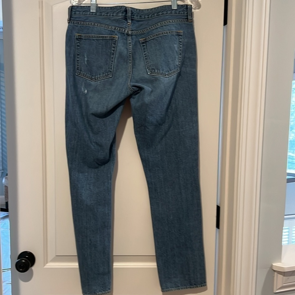 J Crew Matchstick Distressed Jeans. Size 31. - Picture 4 of 14
